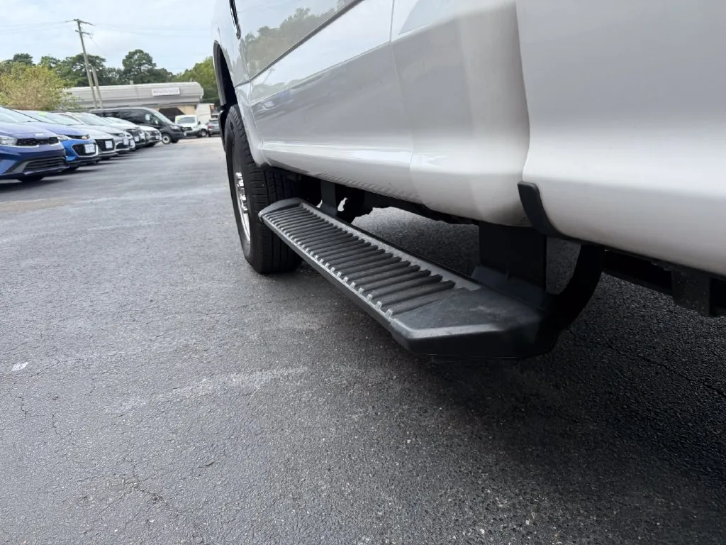 Ford F-250SD photo 17
