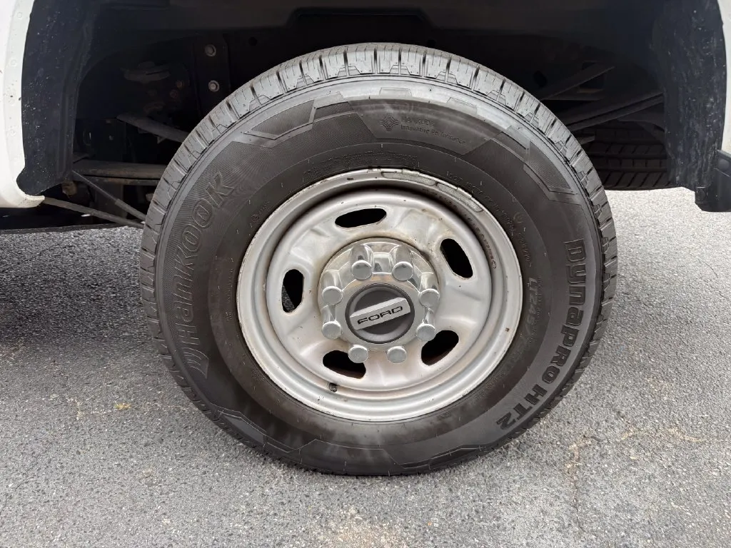 Ford F-250SD photo 34