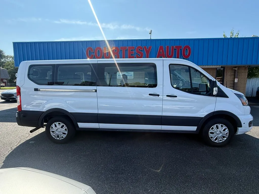 Ford Transit-350 photo 10