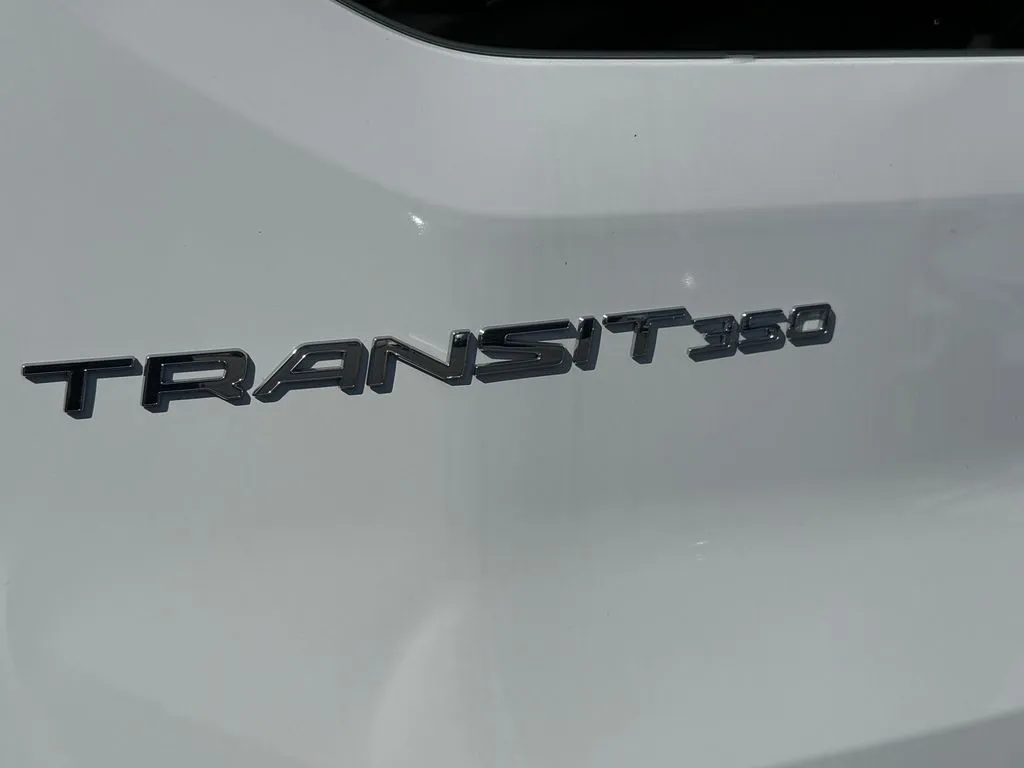Ford Transit-350 photo 11