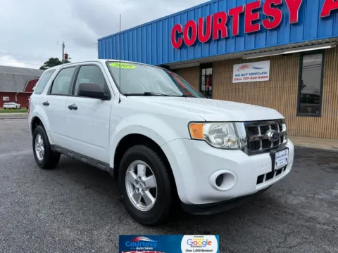White 2009 Ford Escape XLS for sale in Chesapeake, VA