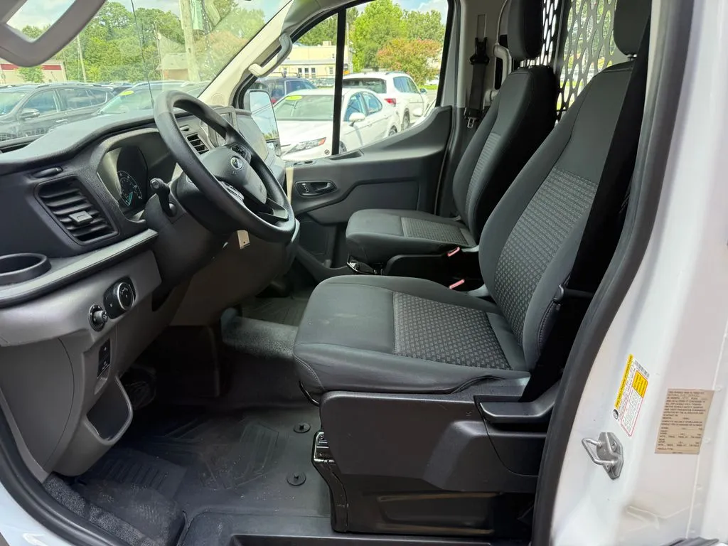 Ford Transit-250 photo 11
