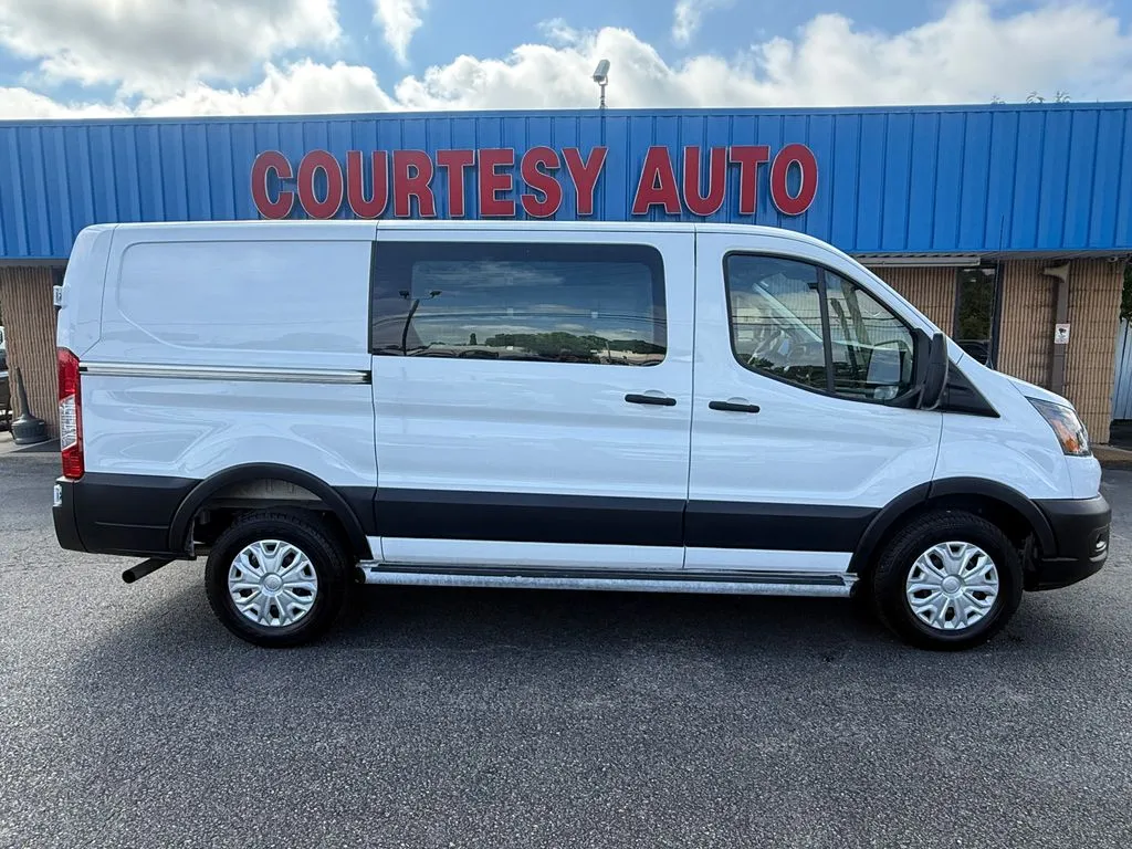 Ford Transit-250 photo 8