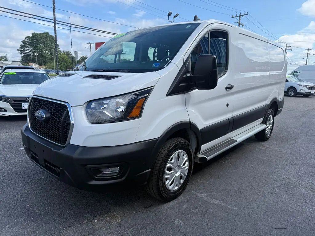 Ford Transit-250 photo 3