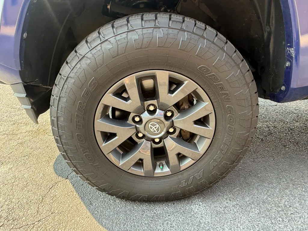 Toyota Tacoma photo 39