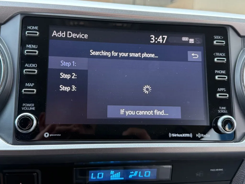 Toyota Tacoma photo 34