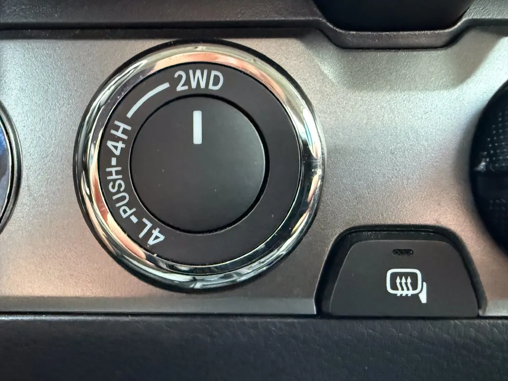 Toyota Tacoma photo 30