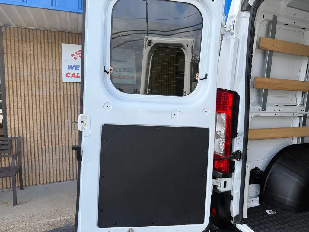 Ram ProMaster 2500 photo 17