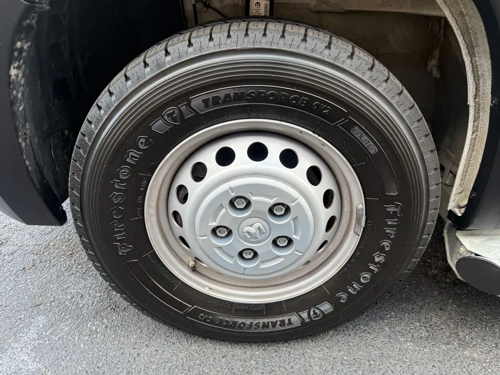 Ram ProMaster 2500 photo 32