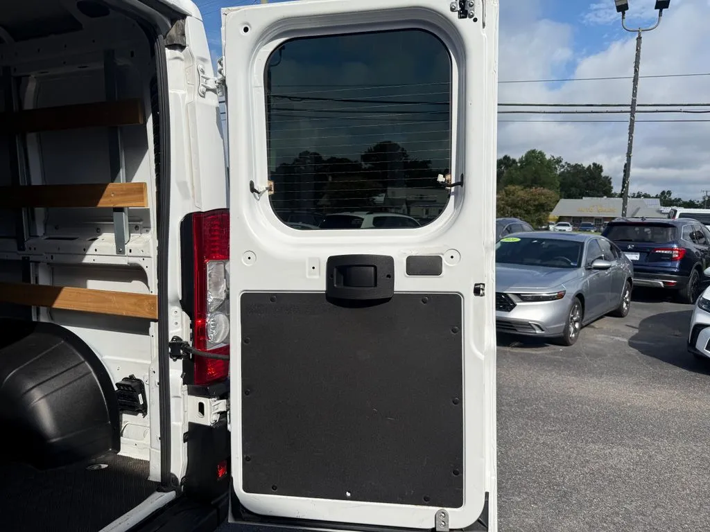 Ram ProMaster 2500 photo 18