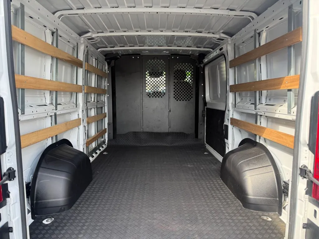 Ram ProMaster 2500 photo 16