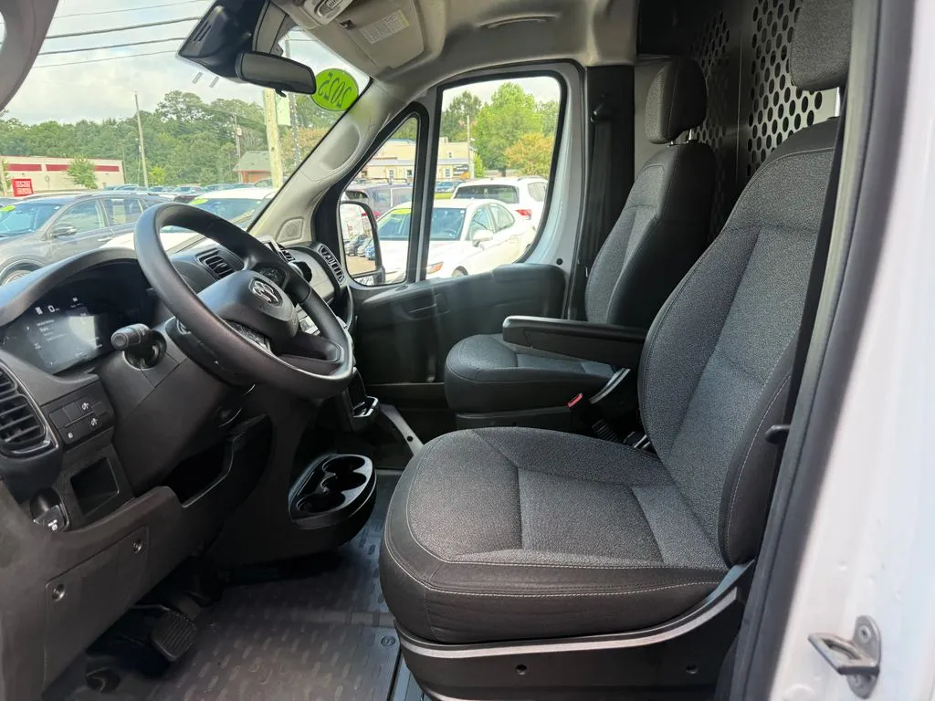 Ram ProMaster 2500 photo 15