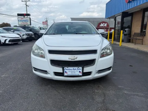 More photos of 2009 Chevrolet Malibu Hybrid at Courtesy Auto Sales, VA