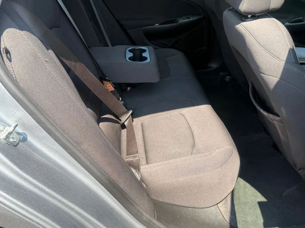 Chevrolet Malibu photo 18