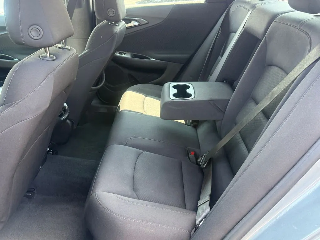 Chevrolet Malibu photo 17