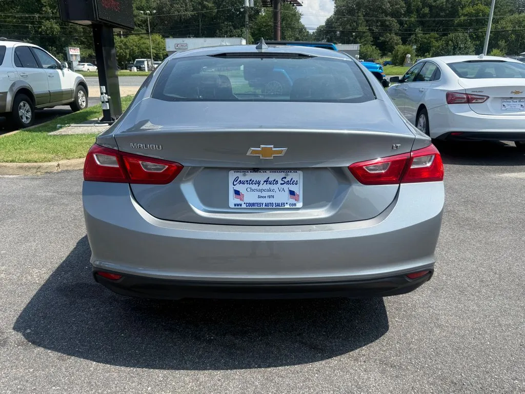 Chevrolet Malibu photo 12
