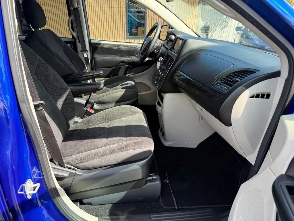 Dodge Grand Caravan photo 15