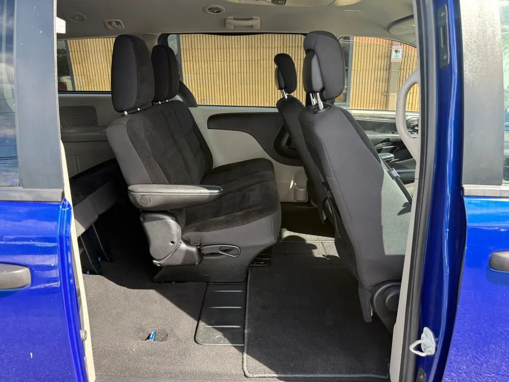 Dodge Grand Caravan photo 14
