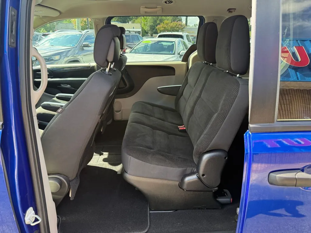 Dodge Grand Caravan photo 11