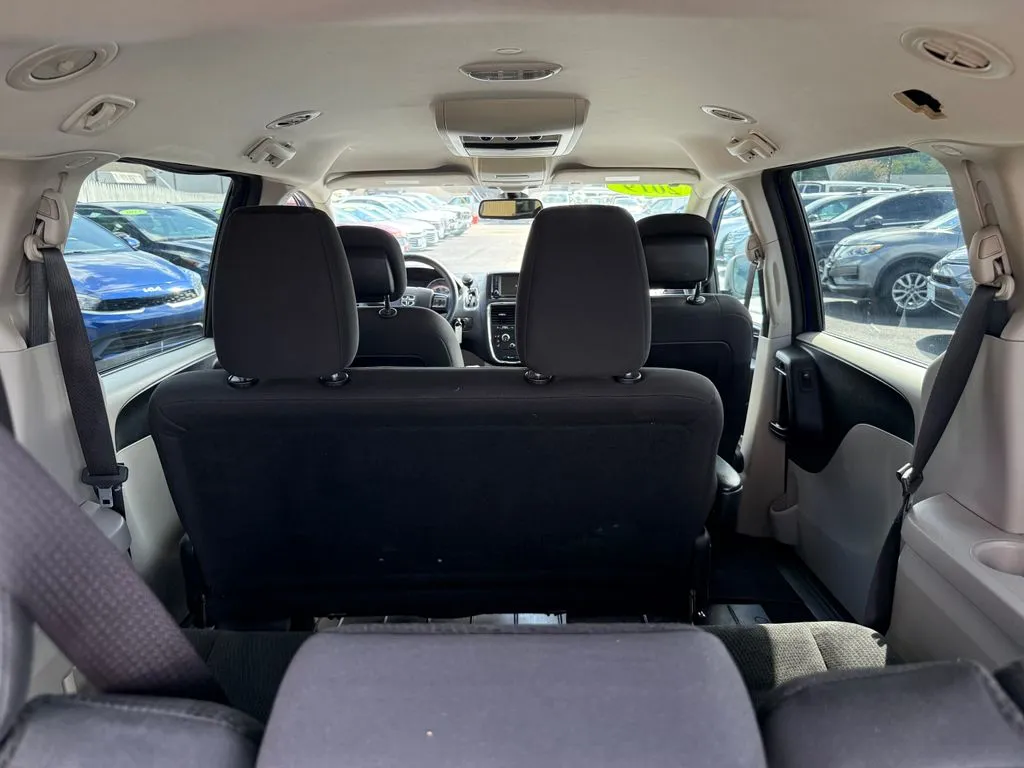 Dodge Grand Caravan photo 13