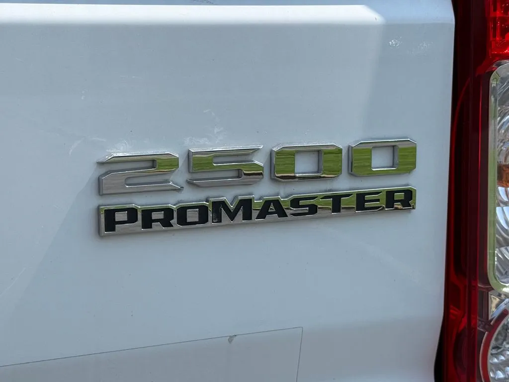 Ram ProMaster 2500 photo 9