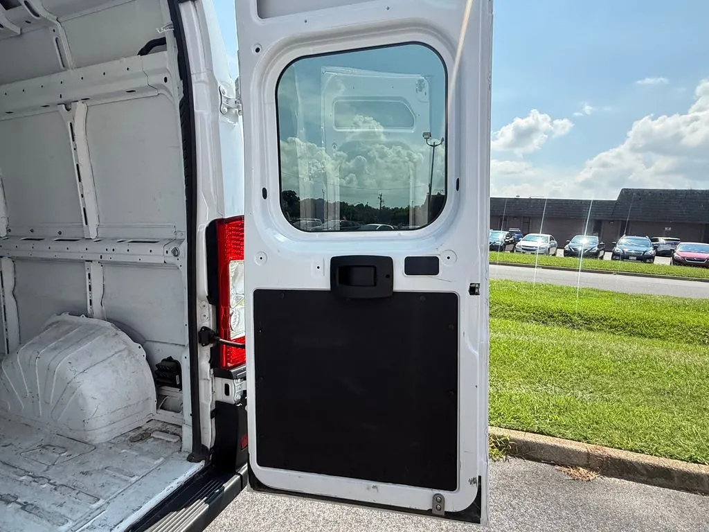 Ram ProMaster 2500 photo 12