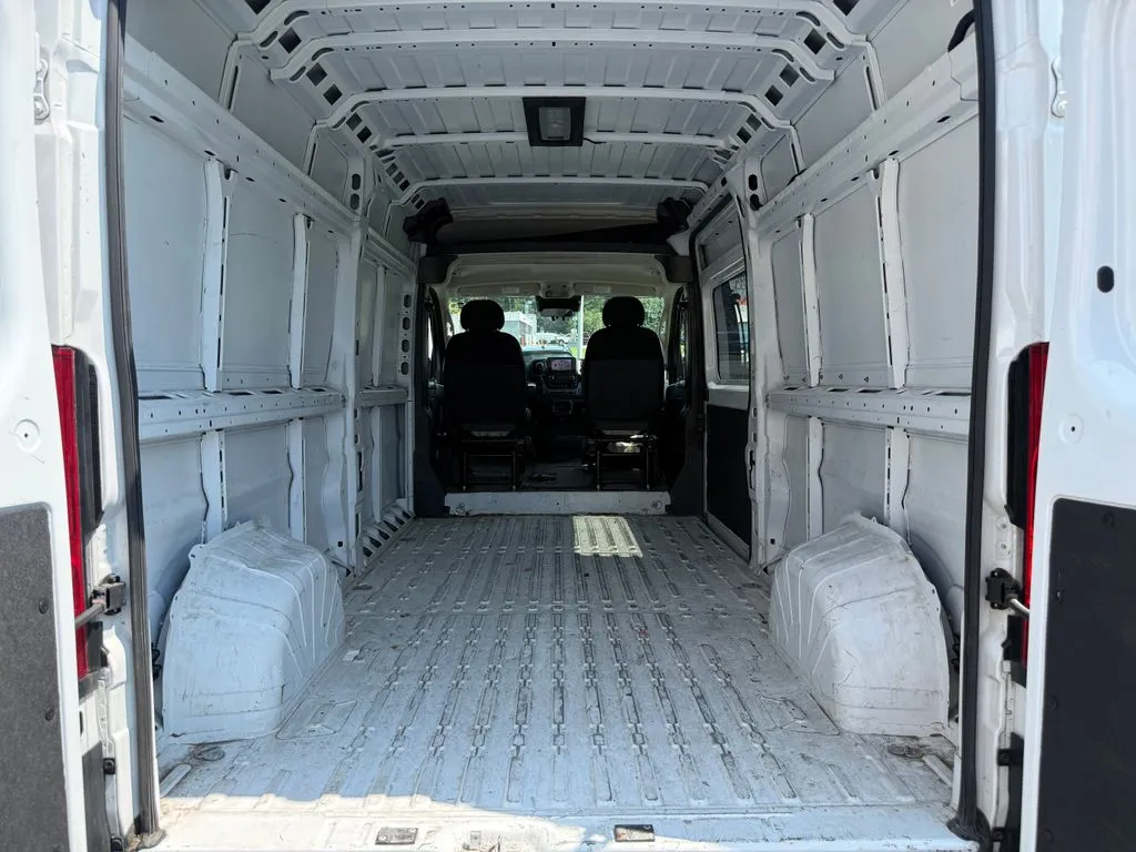Ram ProMaster 2500 photo 10