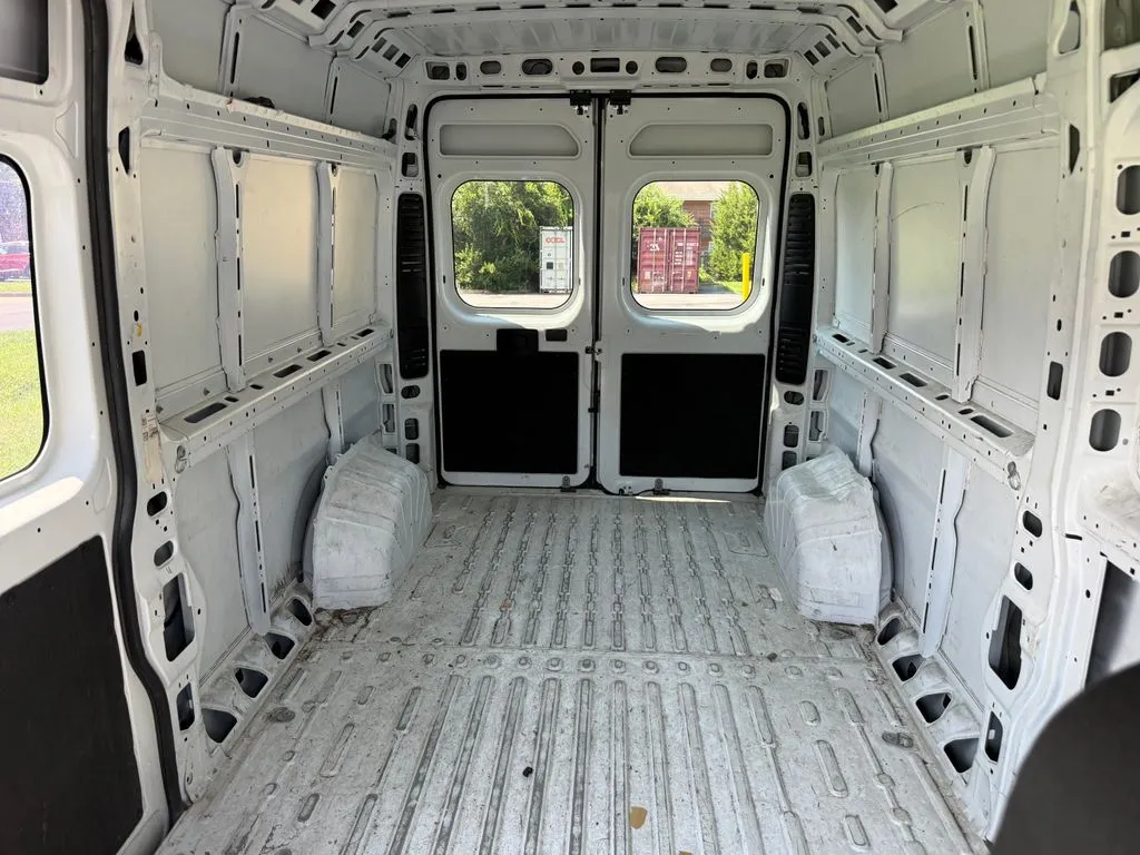 Ram ProMaster 2500 photo 21
