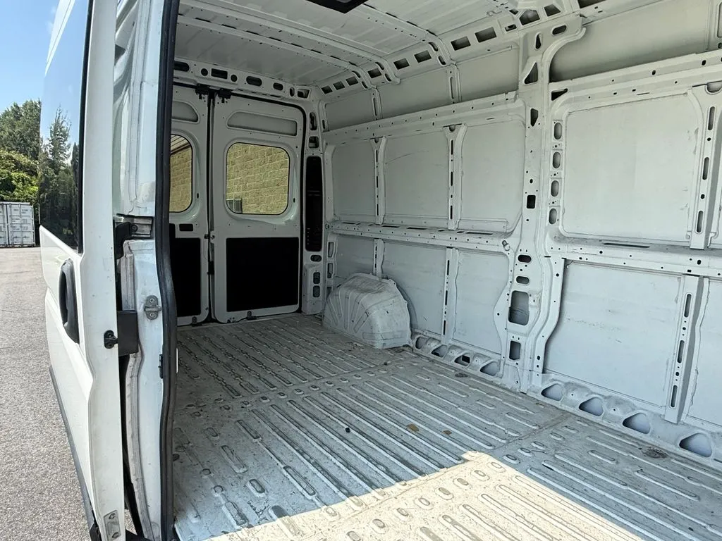 Ram ProMaster 2500 photo 14