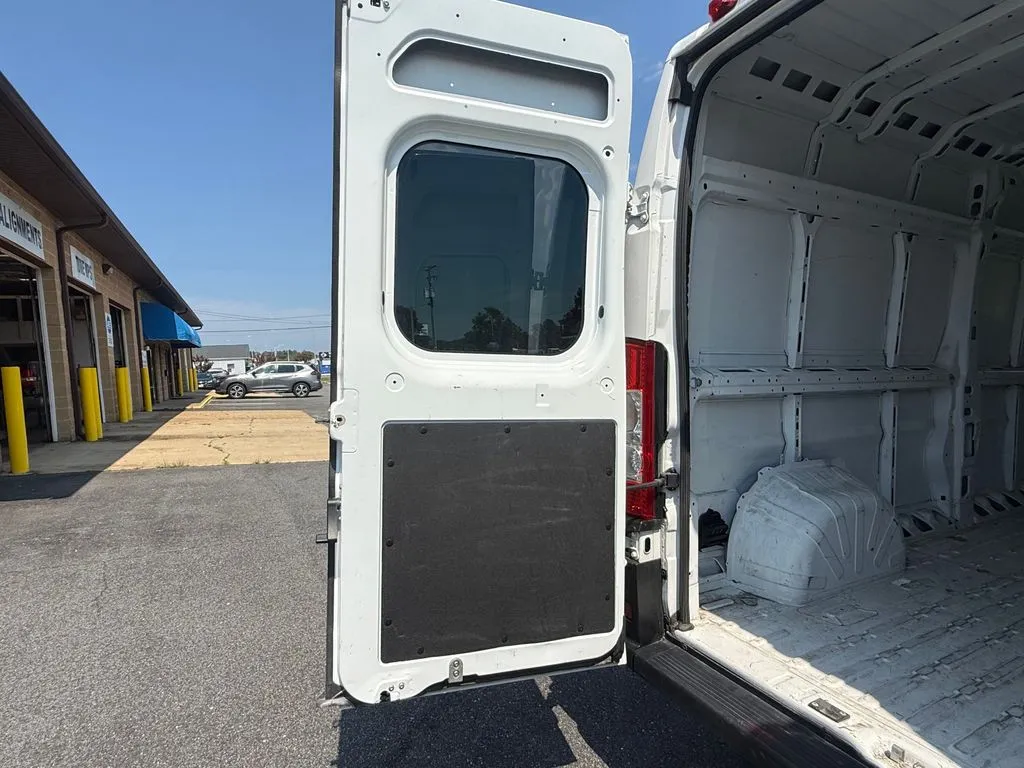 Ram ProMaster 2500 photo 11