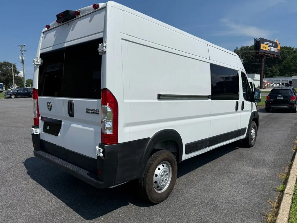 Ram ProMaster 2500 photo 6