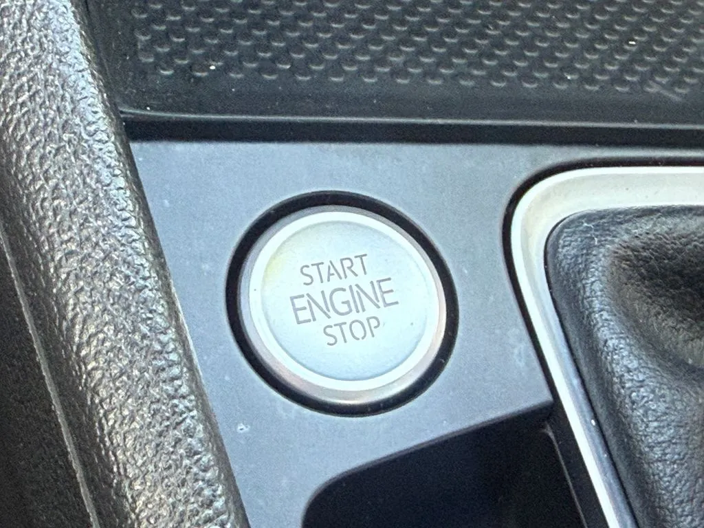 Volkswagen Jetta photo 24