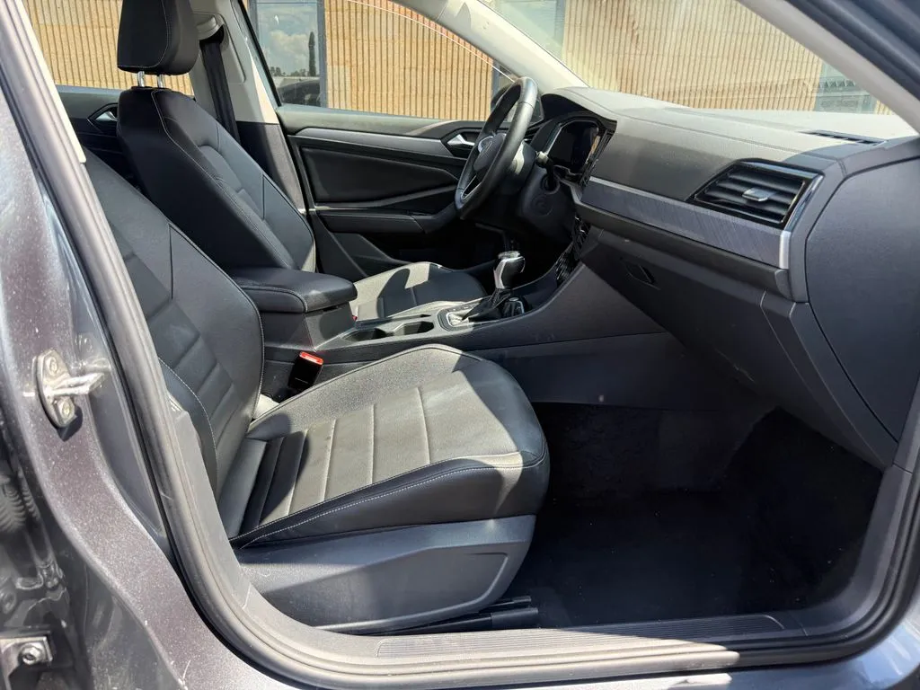 Volkswagen Jetta photo 14