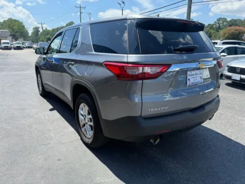 More photos of 2020 Chevrolet Traverse LS at Courtesy Auto Sales, VA