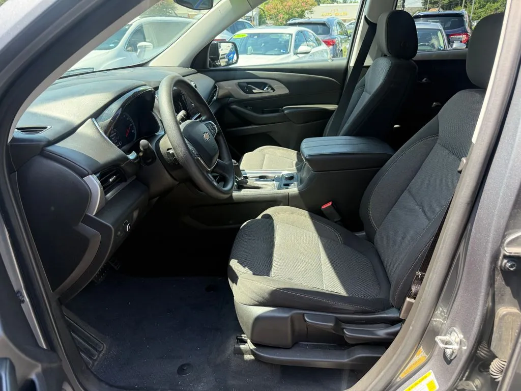 Chevrolet Traverse photo 9