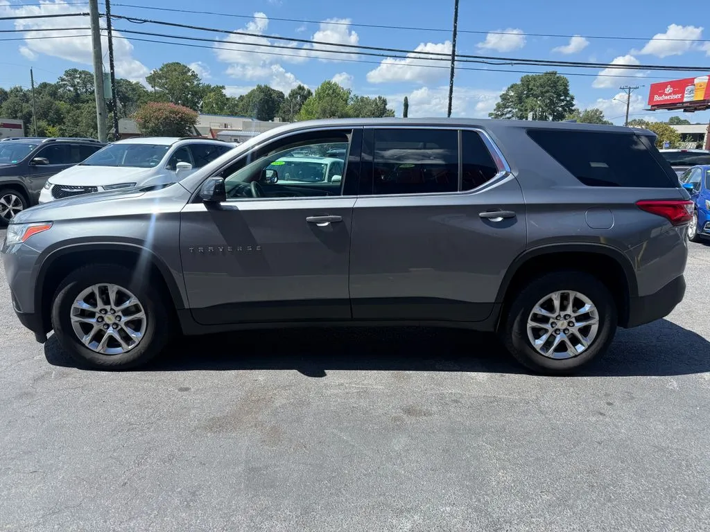 Chevrolet Traverse photo 4