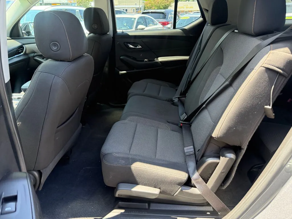 Chevrolet Traverse photo 10