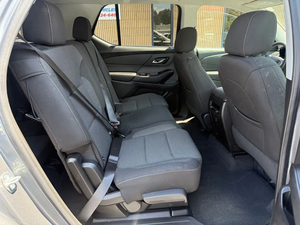 Chevrolet Traverse photo 13