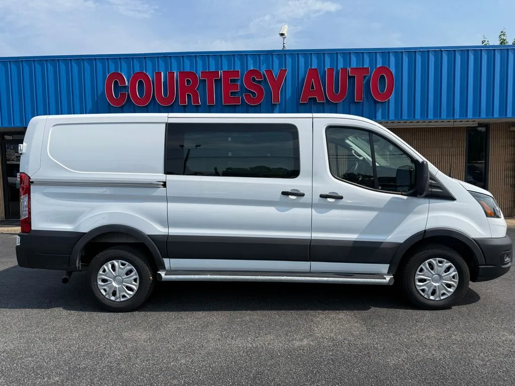 Ford Transit-250 photo 8