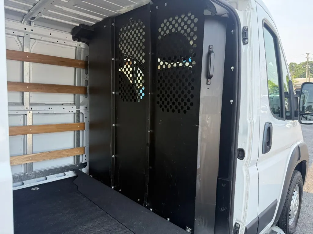 Ram ProMaster 2500 photo 18