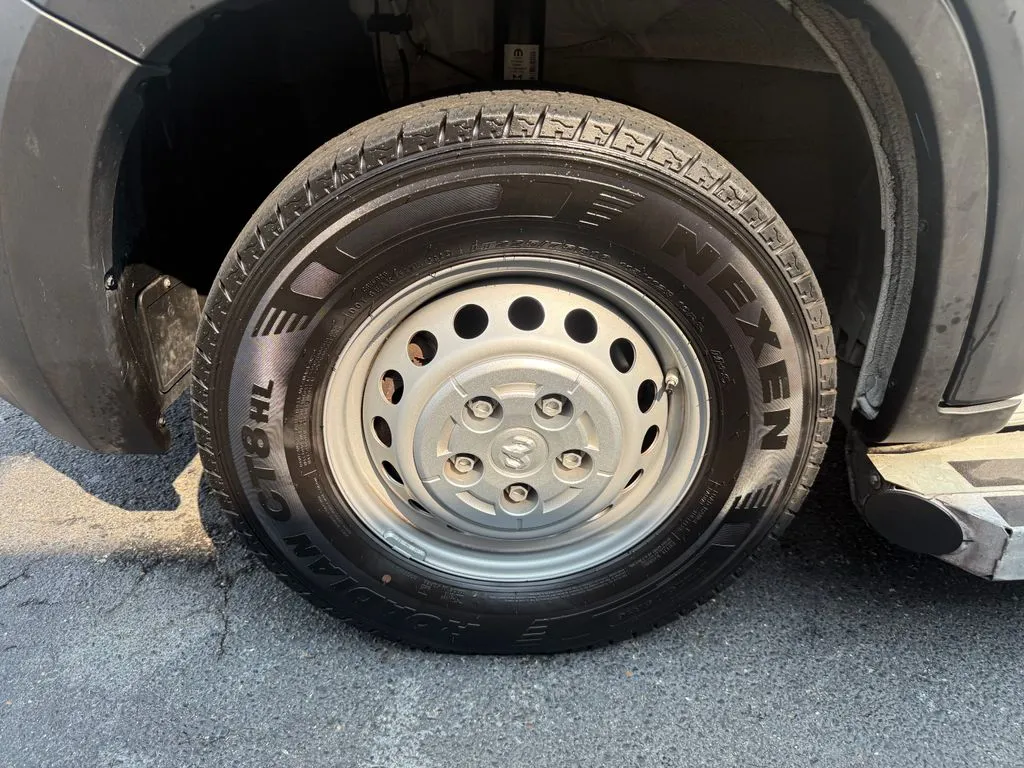 Ram ProMaster 2500 photo 36