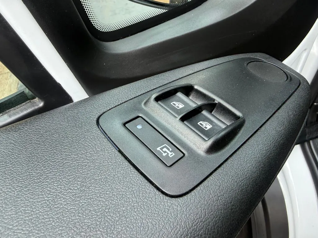 Ram ProMaster 2500 photo 12