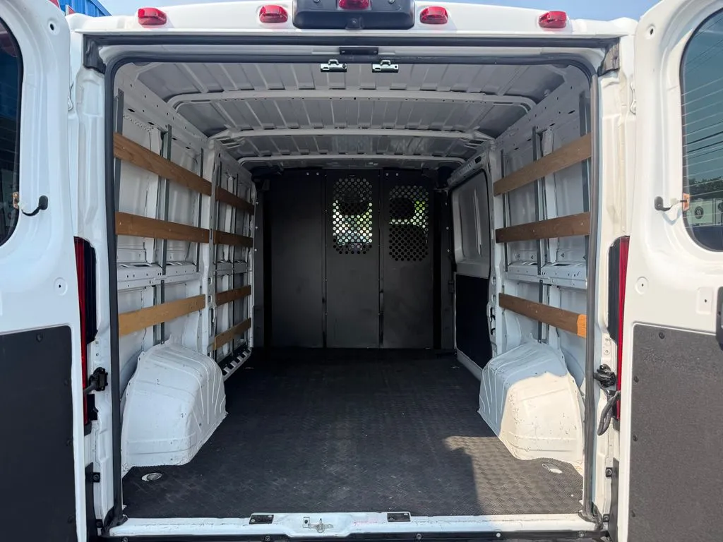 Ram ProMaster 2500 photo 13