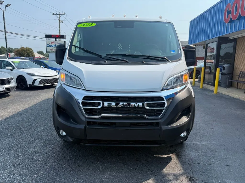 Ram ProMaster 2500 photo 2