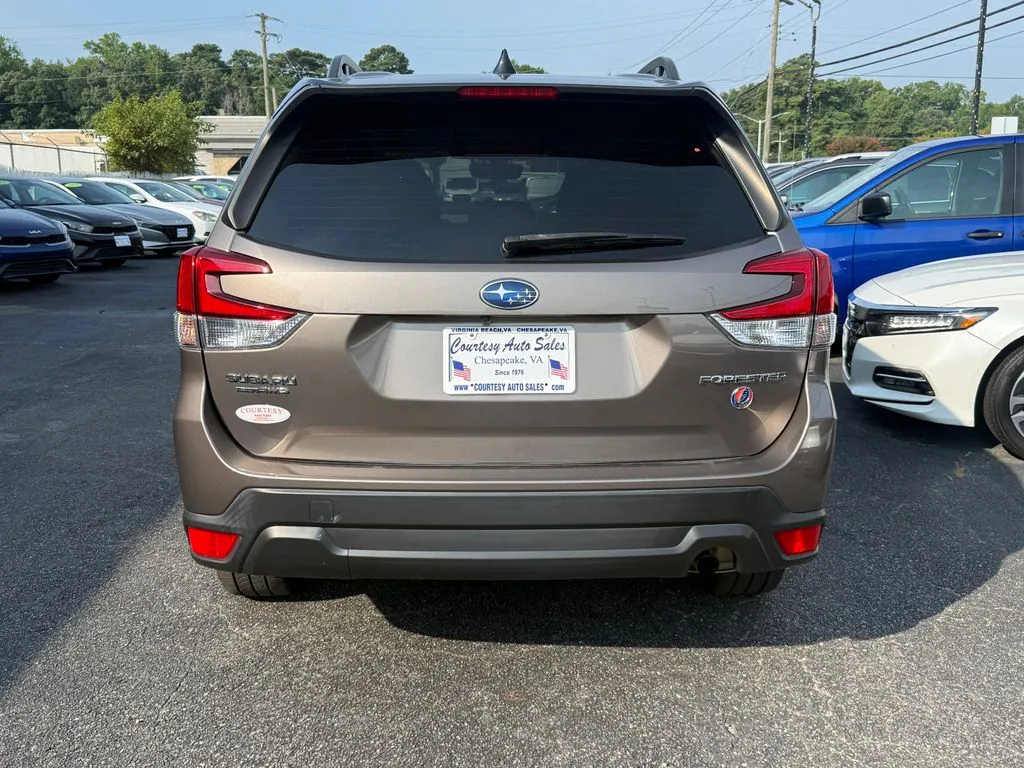 Subaru Forester photo 10