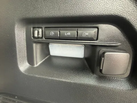 More photos of 2022 Ford Explorer Limited at Courtesy Auto Sales, VA