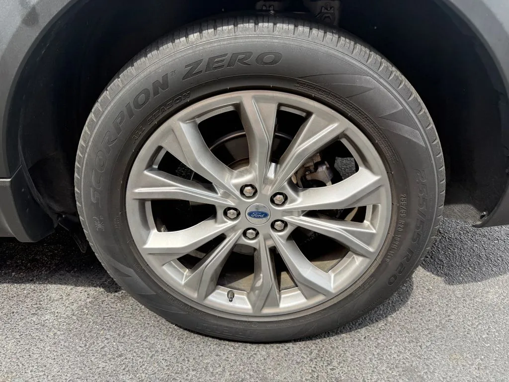 Ford Explorer photo 50