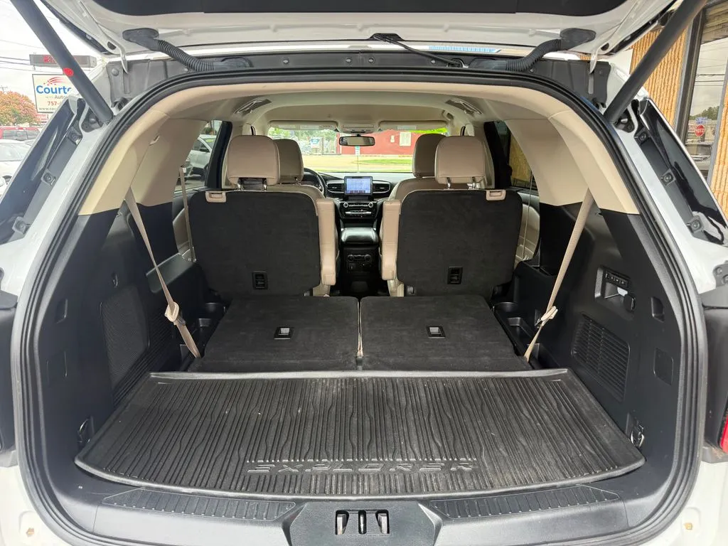 Ford Explorer photo 20