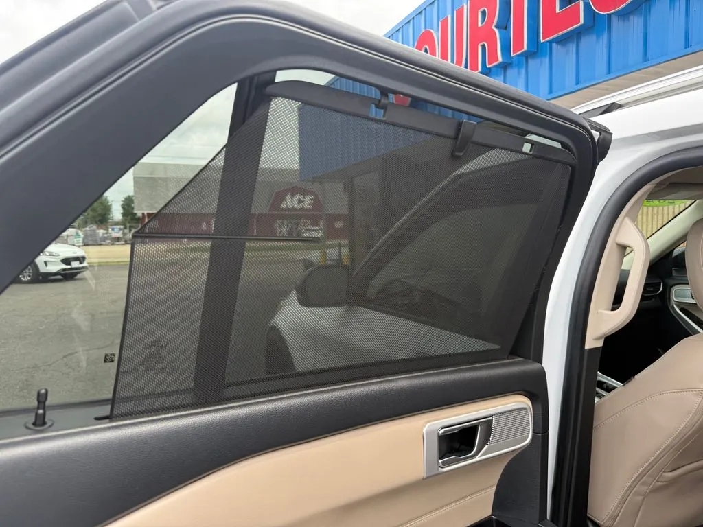 Ford Explorer photo 19