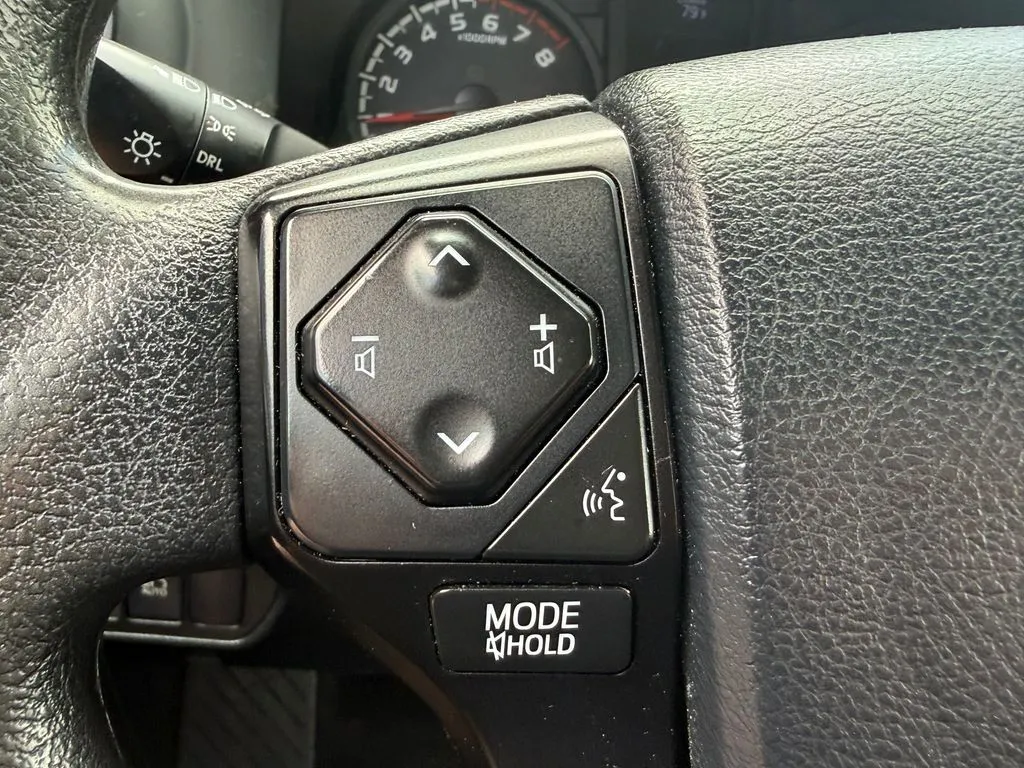 Toyota Tacoma photo 15